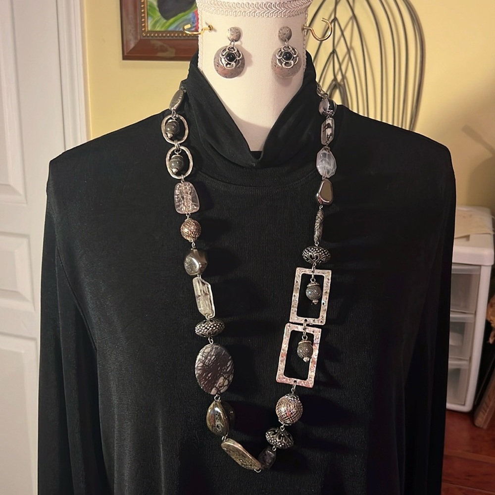 Necklace and earrings